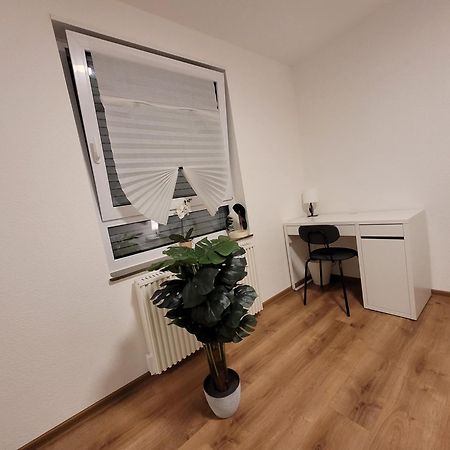 Living Flat, Eine Wohnung Mit Zwei Schlafzimmern Und Balkon Schorndorf  Zewnętrze zdjęcie