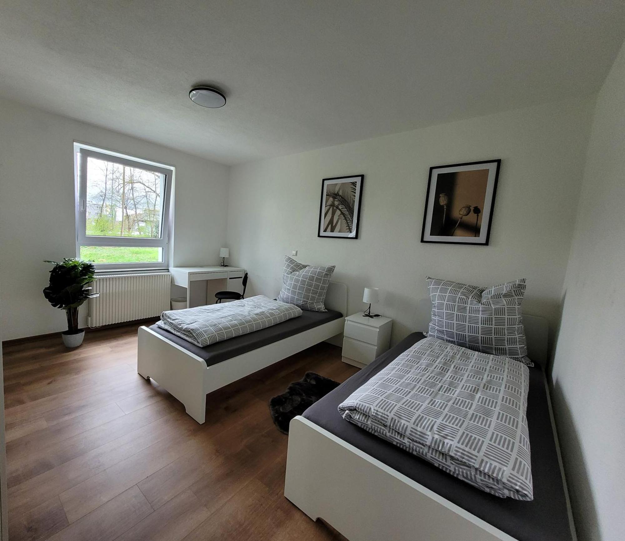 Living Flat, Eine Wohnung Mit Zwei Schlafzimmern Und Balkon Schorndorf  Zewnętrze zdjęcie