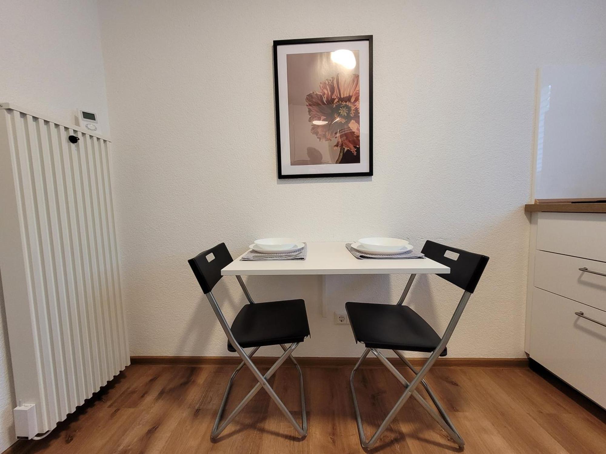 Living Flat, Eine Wohnung Mit Zwei Schlafzimmern Und Balkon Schorndorf  Zewnętrze zdjęcie