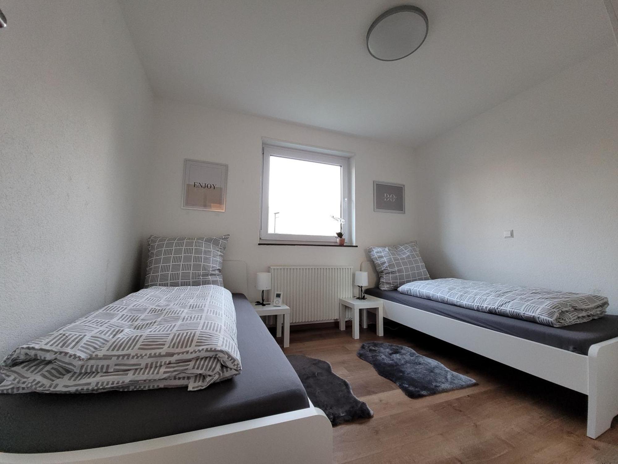 Living Flat, Eine Wohnung Mit Zwei Schlafzimmern Und Balkon Schorndorf  Zewnętrze zdjęcie