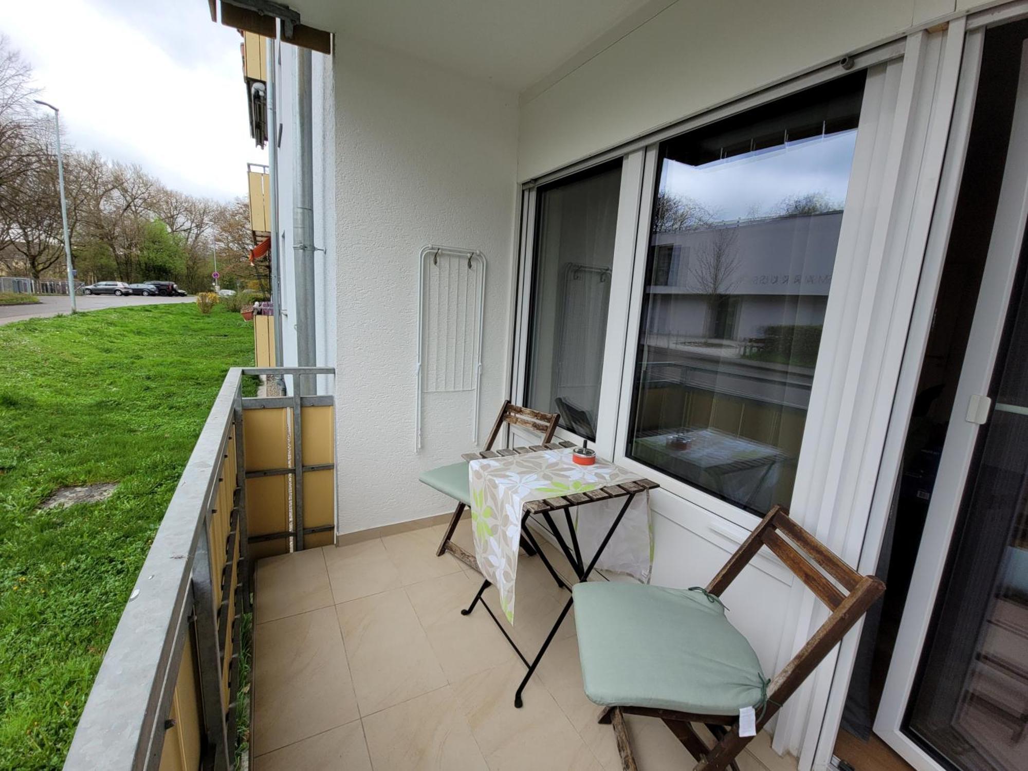 Living Flat, Eine Wohnung Mit Zwei Schlafzimmern Und Balkon Schorndorf  Zewnętrze zdjęcie